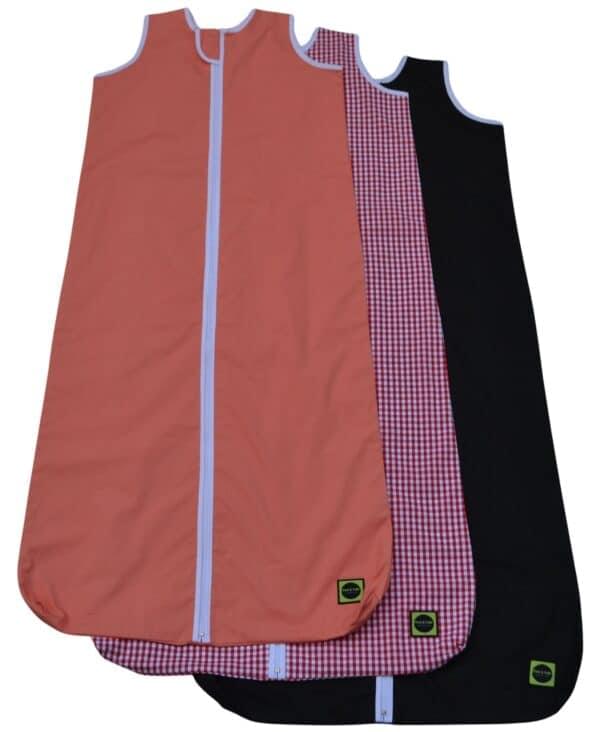 Summer sleeping bag with zipper on the front or back