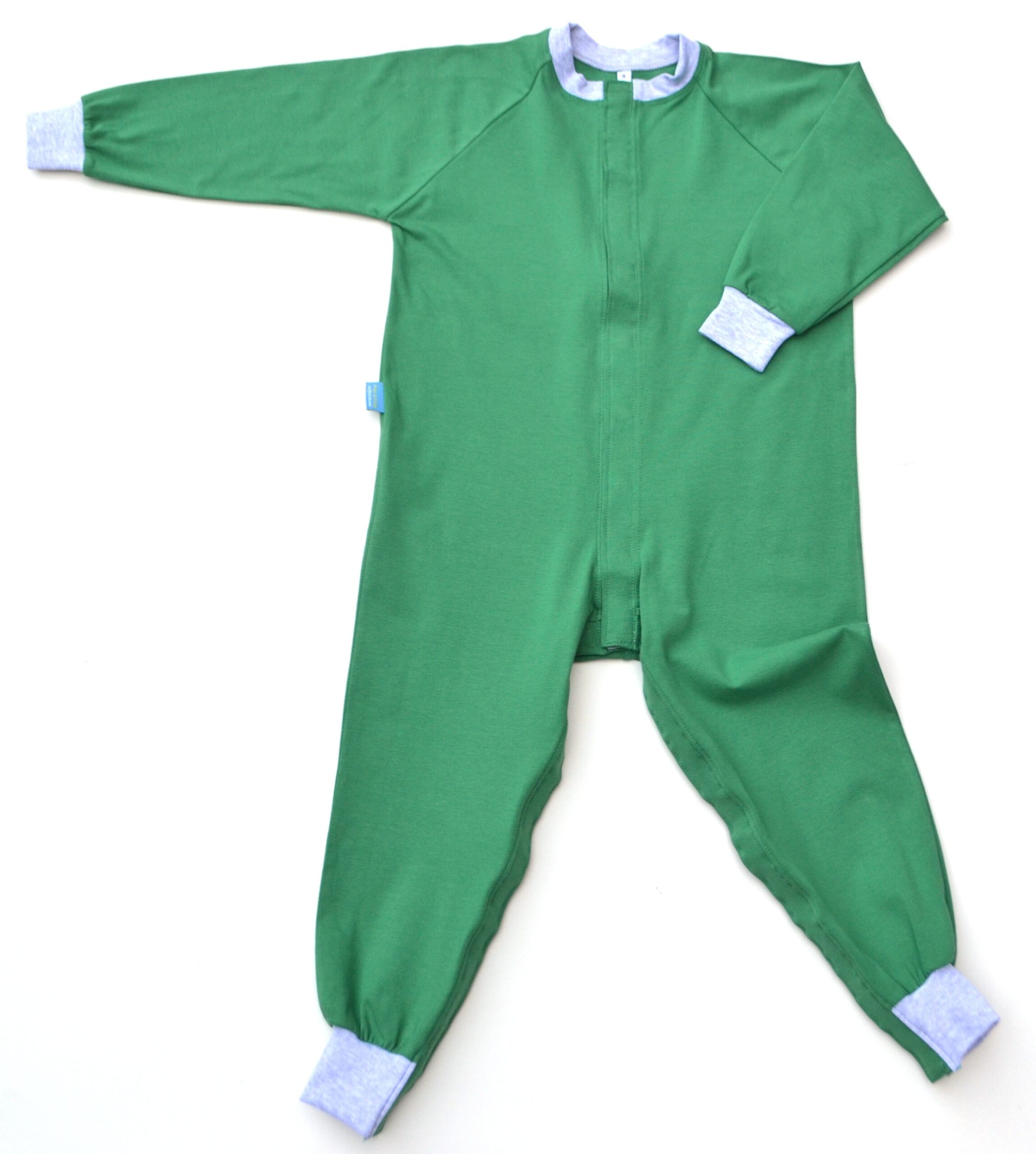Pajamas with diaper change with new closure