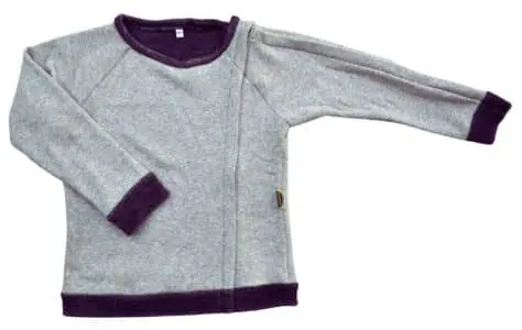 Aangepaste trui diverse kleuren maat 152