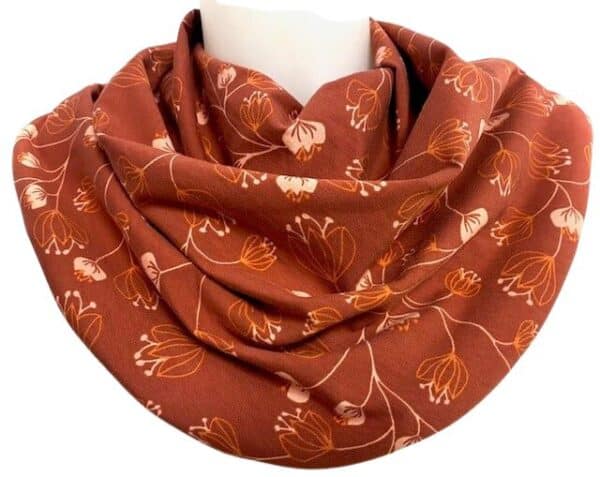 Scarf adults terracotta with light flowers (334)