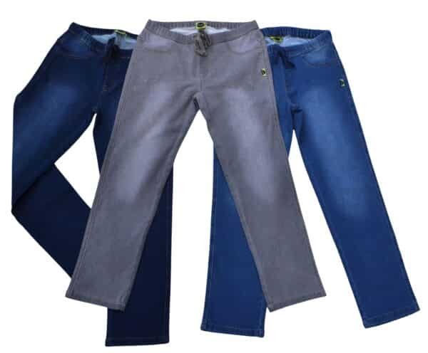 Adjusted basic trousers with drawing at the waist